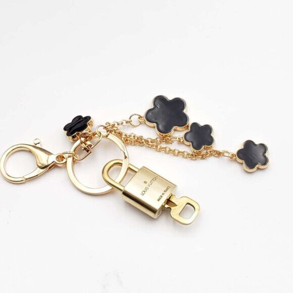 Authentic Louis Vuitton Lock & Key with unbranded Bagcharm, Keycharm, Keychain - Picture 6 of 9